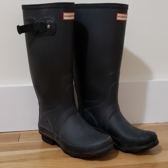 wide calf tall rain boots